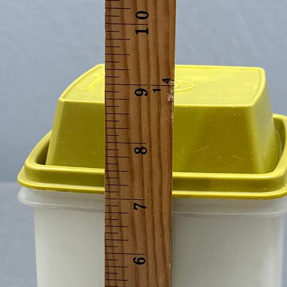 VTG Tupperware Pickle Keeper Container Avocado Green Lid Strainer Insert 7” Tall - Picture 14 of 15